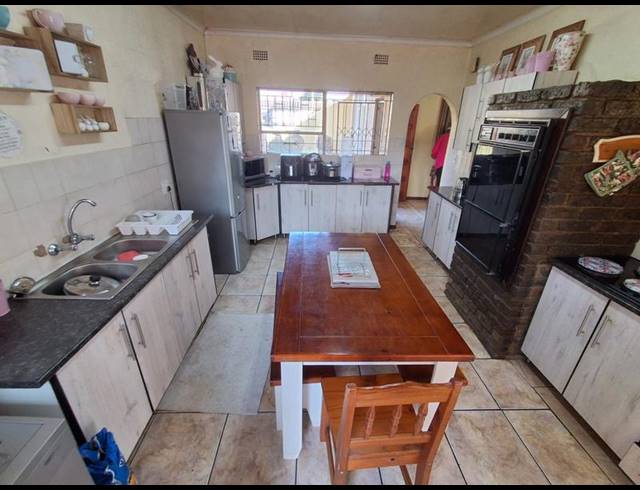 4 BEDROOM HOUSE FOR SALE IN RANDHART